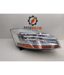 Faro Delantero Derecho
