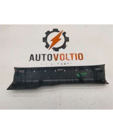 Moldura Puerta Trasera Izquierda