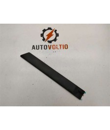 Moldura Puerta Trasera Izquierda