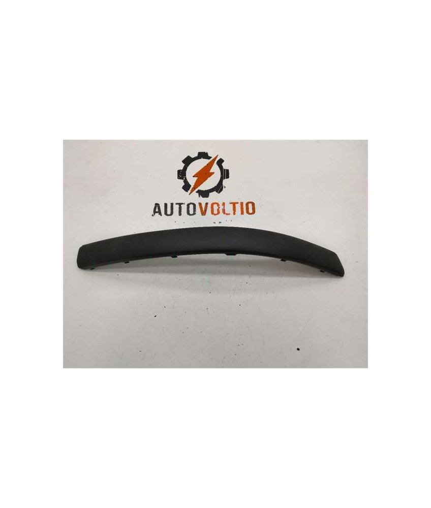 Moldura Paragolpes Delantero Derecha