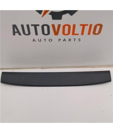 Guarnecido Porton Trasero
