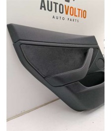 Guarnecido Puerta Trasera Izquierda