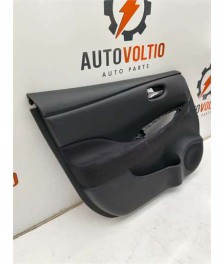 Guarnecido Puerta Delantera Izquierda
