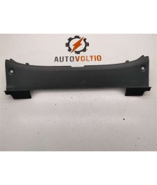 Moldura Porton Trasero