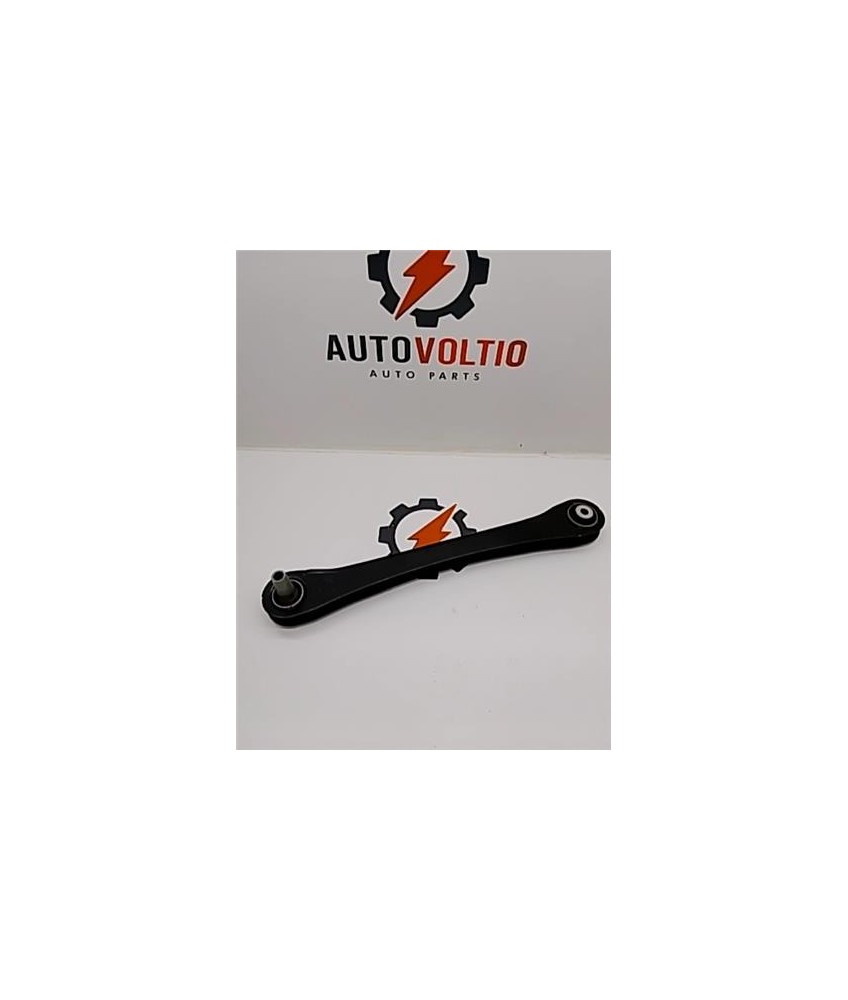 Brazo Centro Suspension Trasera Derecha