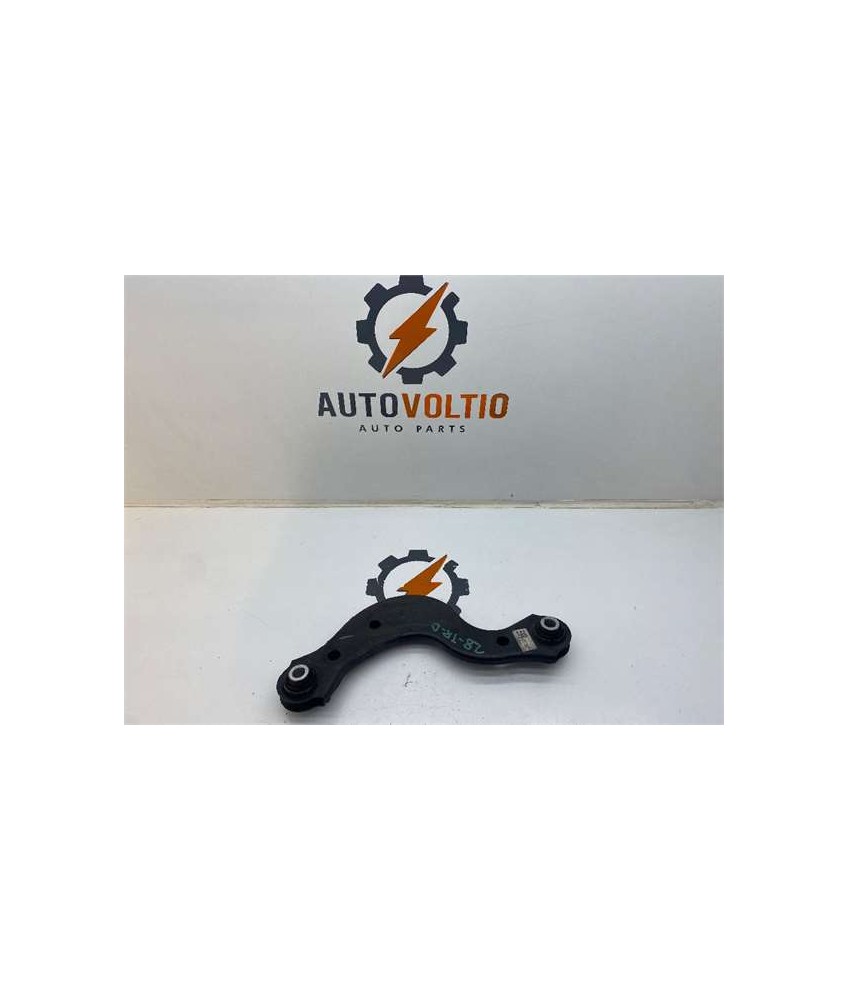 Brazo Superior Derecho Suspension Trasera