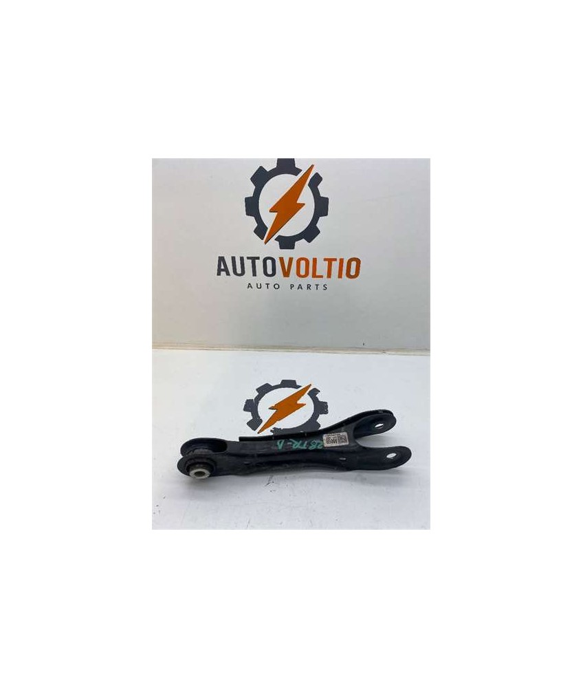 Brazo Centro Suspension Trasera Derecha