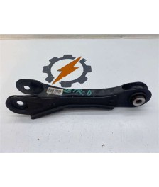 Brazo Centro Suspension Trasera Derecha