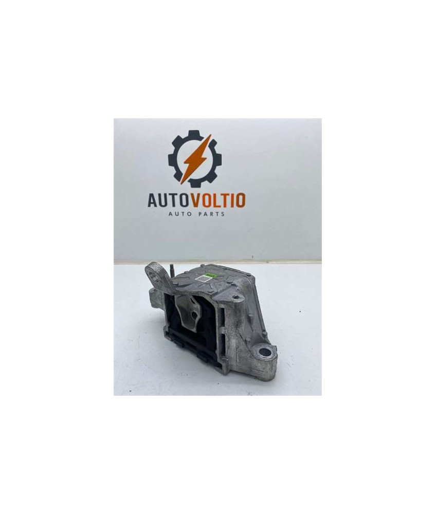 Soporte izquierdo motor