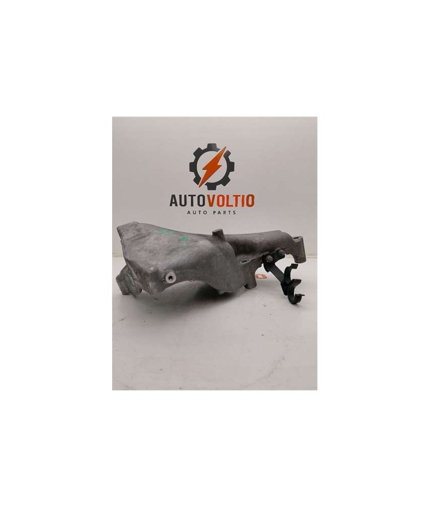 Soporte izquierdo motor