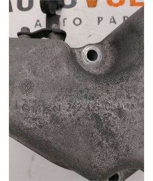 Soporte izquierdo motor