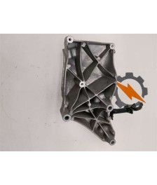Soporte izquierdo motor