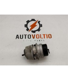 Soporte izquierdo motor