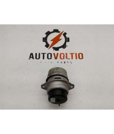 Soporte izquierdo motor
