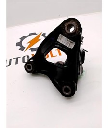 Soporte delantero izquierdo motor