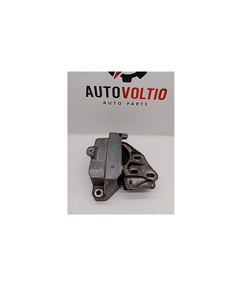 Soporte delantero izquierdo motor