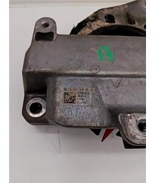 Soporte delantero izquierdo motor