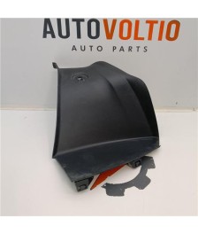 MOLDURA PILOTO TRASERO DERECHO