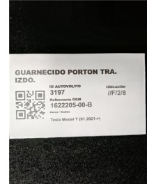 Guarnecido portón trasero izquierdo