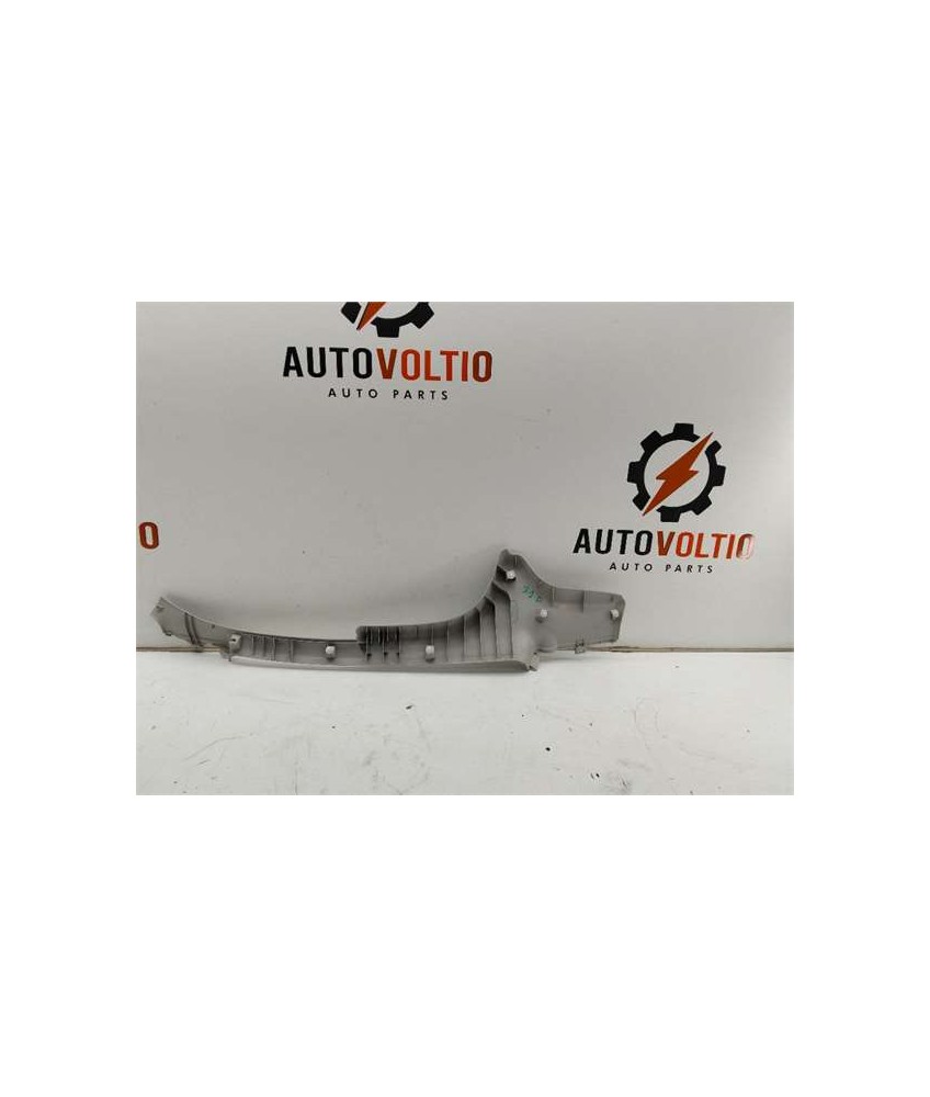 MOLDURA TECHO DERECHA