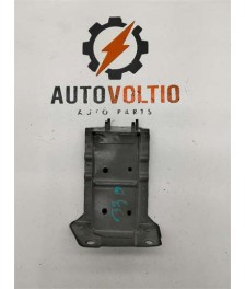 Soporte derecho paragolpes delantero