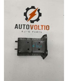 Soporte derecho paragolpes delantero