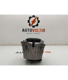 Soporte delantero izquierdo motor